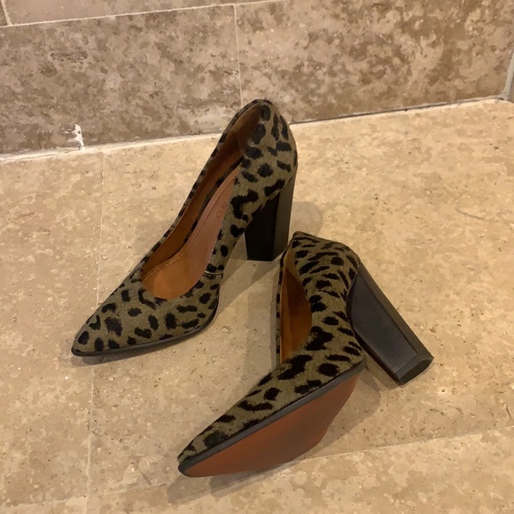 Carrano Leopard Print Pumps - Picture 2 of 5